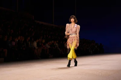 Look 11